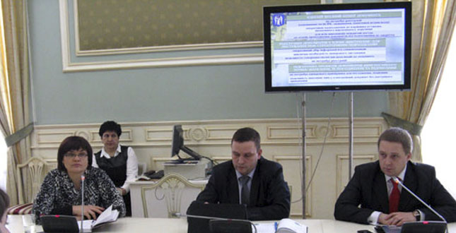 13 березня 2013 року  для слухачів Національної академії спеціальності "Електронне урядування" проведено  практичне заняття
